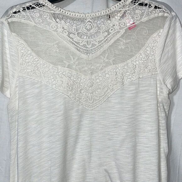 No Boundaries shirt   - Picture 5 of 8